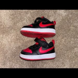 baby red & black nike